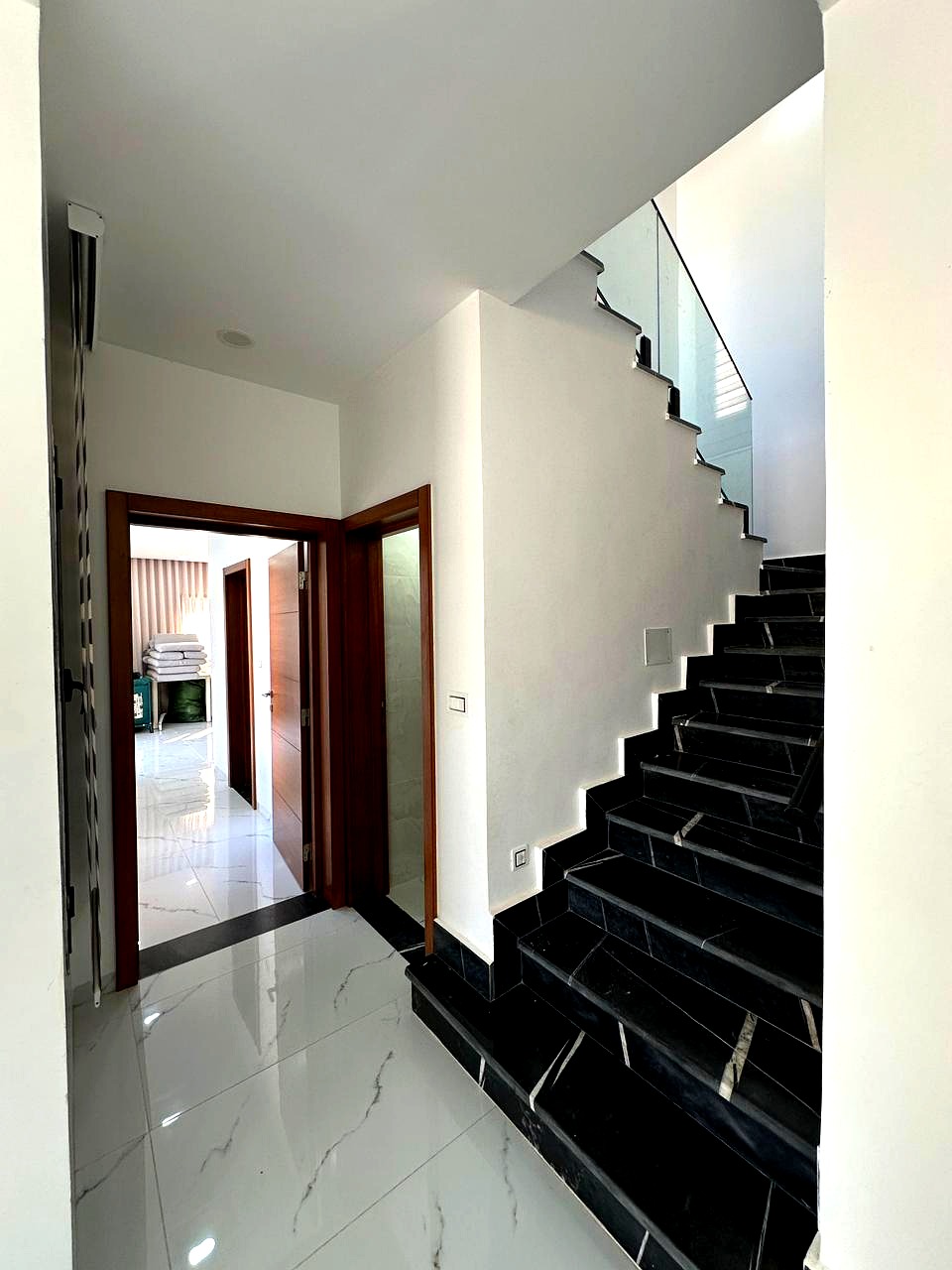 Villa 4 photo 1